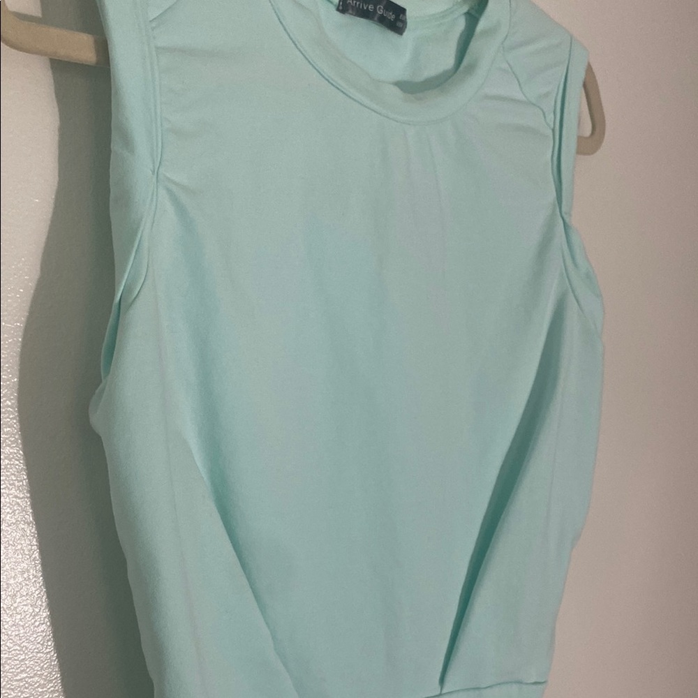 Green Muscle Tee Crop Top Fitted - Picture 2 of 4